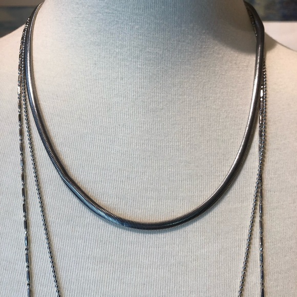 3 Chain Layered Necklace - Picture 4 of 5